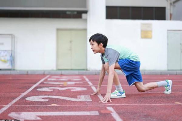 尝试不同体育项目：英语作文的写作技巧(图1)